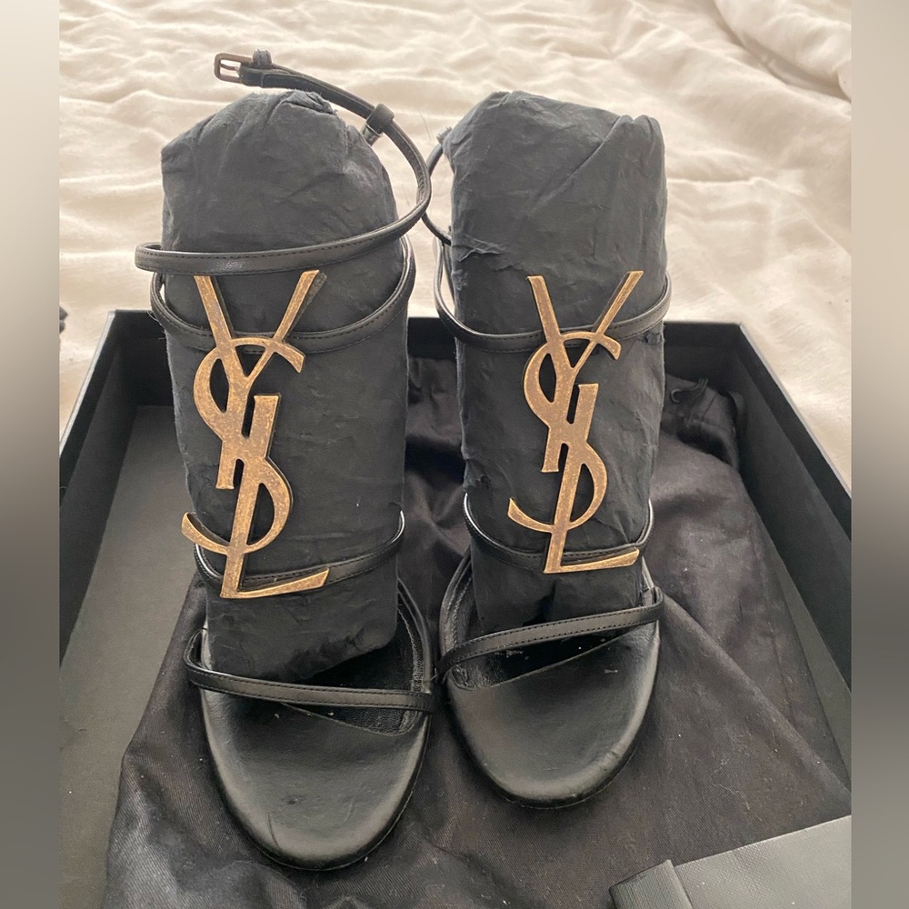 CASSANDRA 110 YSL SA